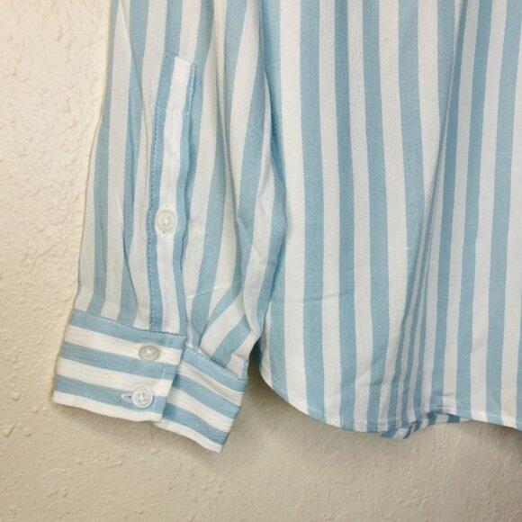 Torrid Esther Button Front Blouse - Picture 6 of 9